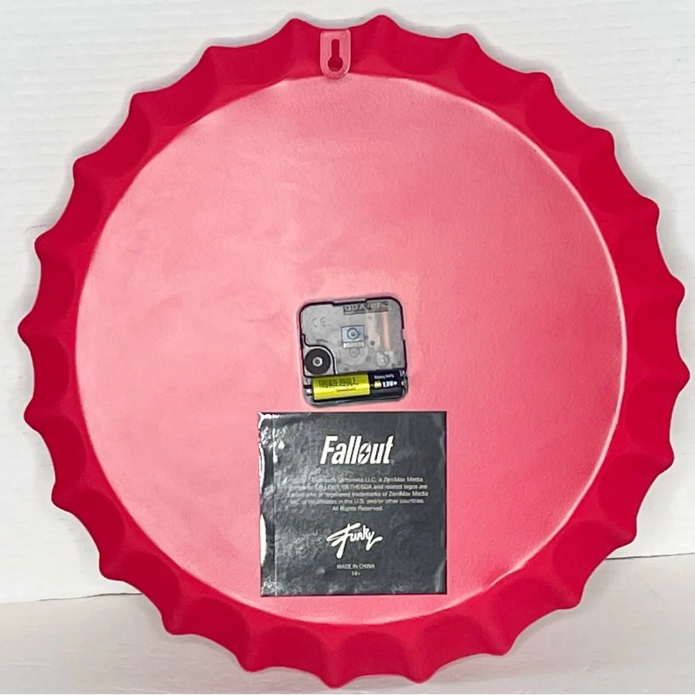 ThinkGeek Just Funky Fallout Nuka Cola Bottle Cap Clock Collectors Item Bethesda